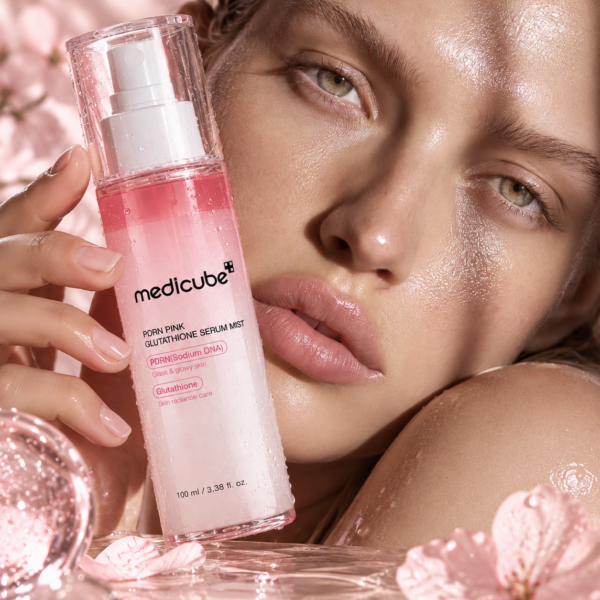 Medicube PDRN Pink Glutathione Serum Mist model