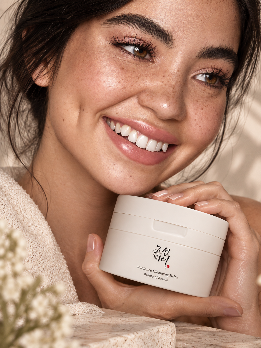 E6B9CC09-42CA-485A-86E2-721801A2E1E7 Beauty of Joseon Radiance Cleansing Balm model shot