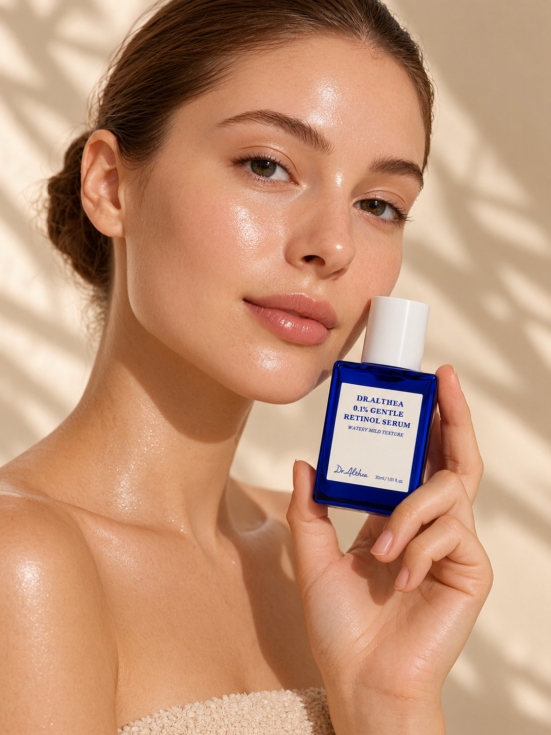 Dr.Althea 0.1% Gentle Retinol Serum model Dr.Althea 0.1% Gentle Retinol Serum model